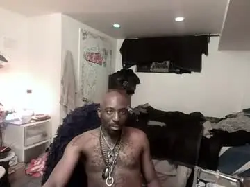 Chaturbate Live Sex Cam of _blackmagickmike4moms