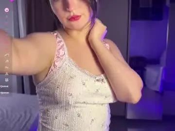 Chaturbate Live Porn of cute_emiliya