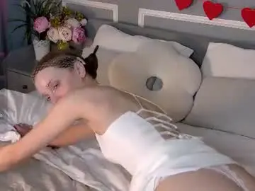 Chaturbate Best live sex cam show of emmasagge