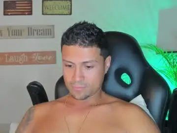 Chaturbate Sex Cam of maxi_mux1