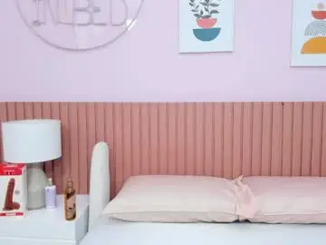 Chaturbate Live Sex of myla_cute