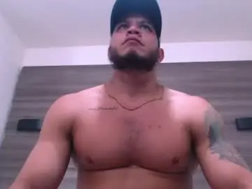 Chaturbate Live Sex Cam of maximiliano_stronge