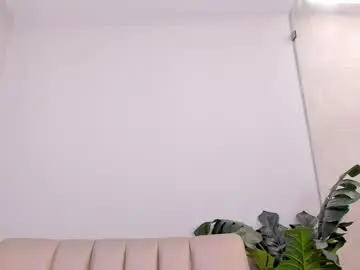 Chaturbate Best live sex cam show of milaowens