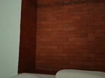 Chaturbate Live Sex Cam of skyamber8v2