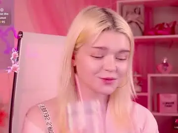 Chaturbate Adult Webcam of adelecartier