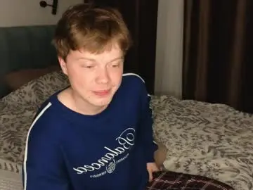 Chaturbate Live Sex Cam of cameron_crowly
