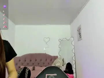 Chaturbate Live Sex Cam of zaafira_tay
