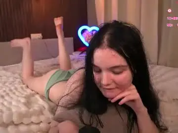 Chaturbate Watch Live Sex Cams of emmasmall
