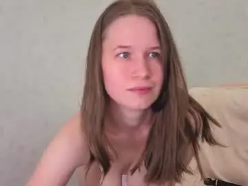 Chaturbate Live Sex Cam of yana_squrel_22