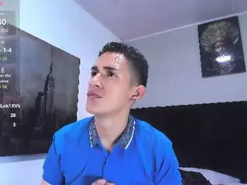 Chaturbate Live Porn of adam_walker_1