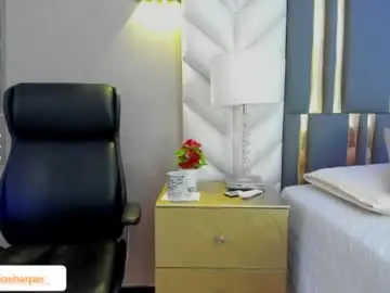 Chaturbate Live Sex Cam of chloeharper_