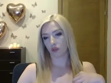 Chaturbate Live Sex Cam of wild_silk_desire