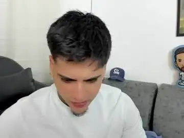 Chaturbate Live Sex Cam of sweetlatinoboy