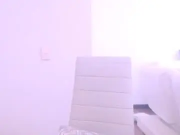 Chaturbate Best live sex cam show of paulinerussell