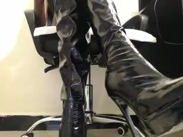 Chaturbate Live Sex Cam of mis_kaylee