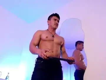 Chaturbate Watch Live Sex Cams of chris_clarck