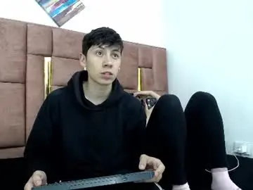 Chaturbate Live Porn of ethan_grayy