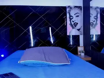 Chaturbate Live Porn of charlizee_23