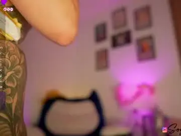 Chaturbate Live Sex Cam of soy_abi_