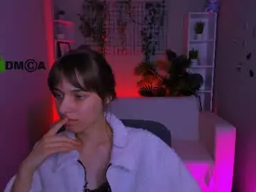 Chaturbate Live Sex Cam of elodie_crystal