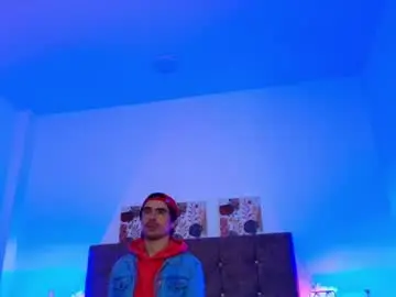 Chaturbate Free Porn Cam of ethan_briggs