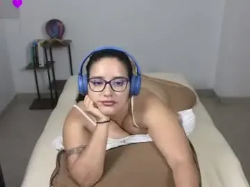 Chaturbate Free Porn Cam of moonwoman_