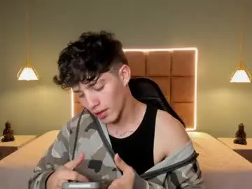 Chaturbate Best live sex cam show of alejootwink