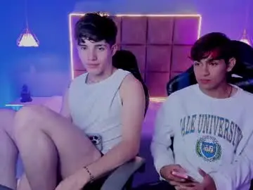 Chaturbate Best live sex cam show of alejootwink