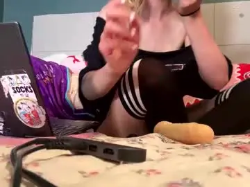 Chaturbate Sex Cam of meadowmoon3