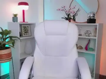 Chaturbate Live Sex Cam of nahiapaws