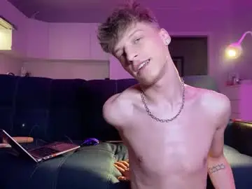 Chaturbate Sex Cam of andytwinkkk