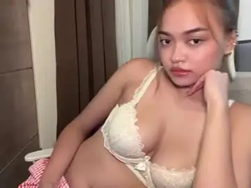 Chaturbate Watch Live Sex Cams of asianelara15