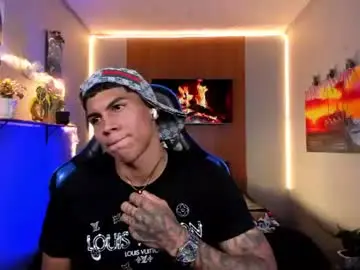 Chaturbate Nude Webcam of damian_latinxxx