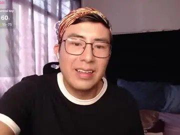 Chaturbate Watch Live Sex Cams of andrewmhilton_