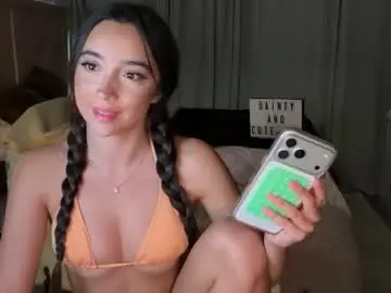 Chaturbate Live Sex Cam of emilyfawn