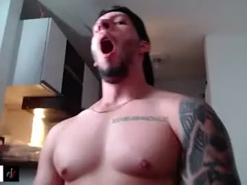 Chaturbate Live Sex Cam of andrew_mathe