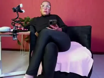 Chaturbate Sex Cam of milf_sikiu