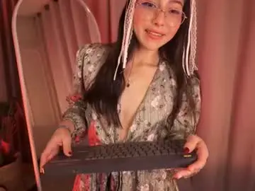 Chaturbate Sex Cam of charloottee_1