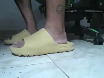 Chaturbate Best live sex cam show of srfindomfeet_