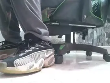Chaturbate Watch Live Sex Cams of srfindomfeet_