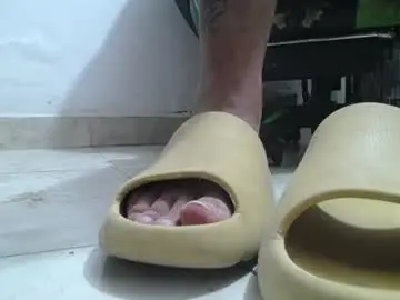 Chaturbate Free Live Porn of srfindomfeet_