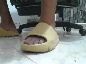 Chaturbate Private Sex Chat of srfindomfeet_