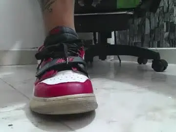 Chaturbate Live Porn of srfindomfeet_