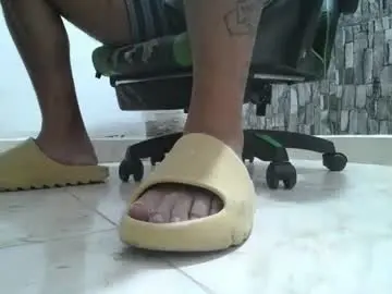Chaturbate Free Live Porn of srfindomfeet_