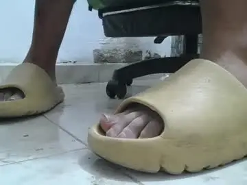 Chaturbate Adult Webcam of srfindomfeet_