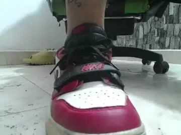Chaturbate Private Sex Chat of srfindomfeet_
