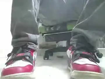 Chaturbate Free Live Porn of srfindomfeet_