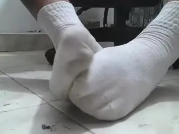 Chaturbate Watch Live Sex Cams of srfindomfeet_