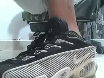 Chaturbate Live Porn of srfindomfeet_