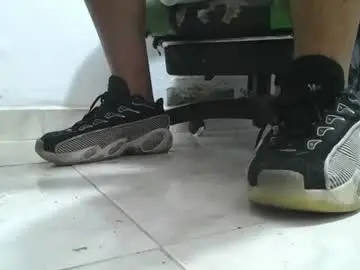 Chaturbate Private Sex Chat of srfindomfeet_